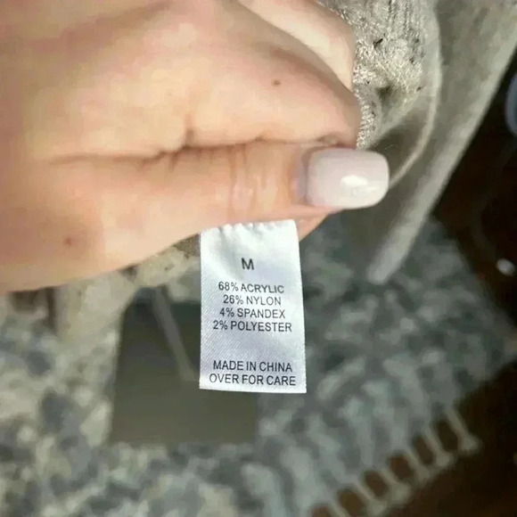 Size M Fortune & Ivy Reagan Crowl Button detail sweater - Picture 4 of 5